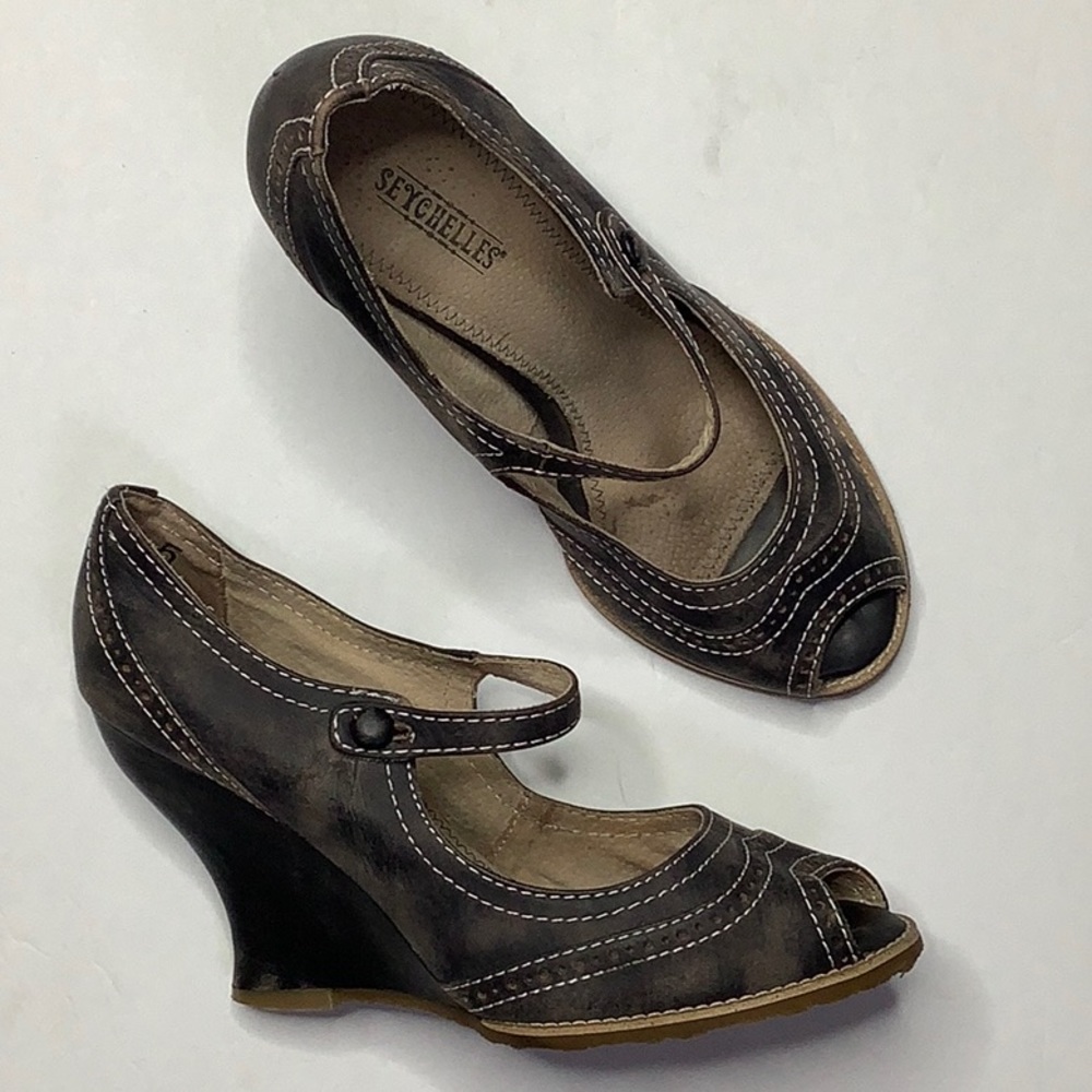 Seychelles Mary Jane Peep Toe Wedge Heels Size 7.5  Blue/Tan Vintage Looking
